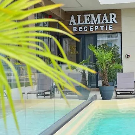 Almar - Pool And Side Appartement Năvodari