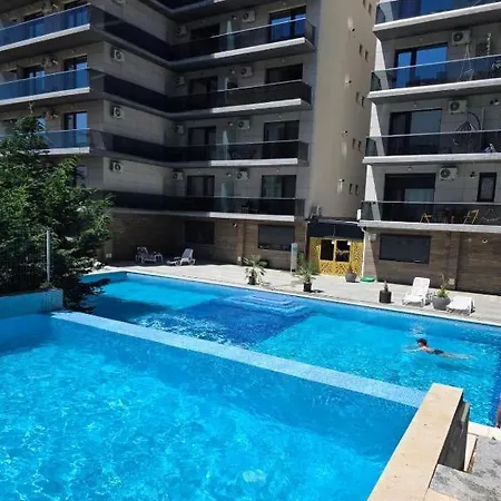 Almar - Pool And Side * Năvodari